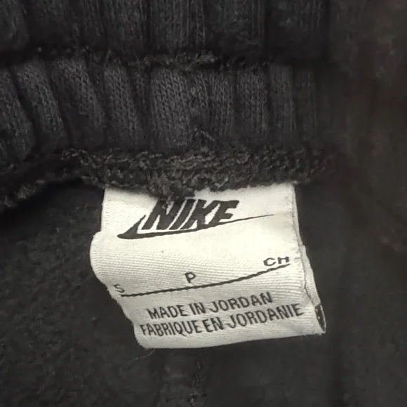Nike Kids Black Sweatpants - Picture 2 of 4